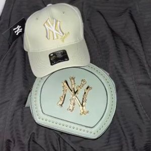 Green New York Hat and Purse Set